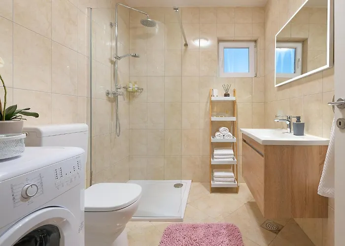 Hébergement de vacances 3 Bedroom Cozy In Mastrinka