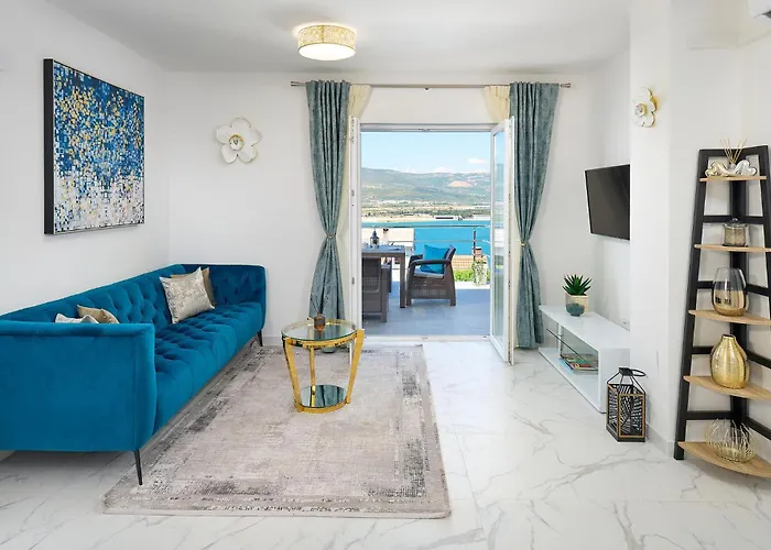 3 Bedroom Cozy In Mastrinka * Trogir