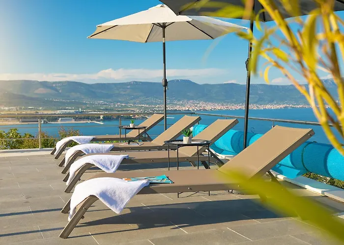 3 Bedroom Cozy In Mastrinka