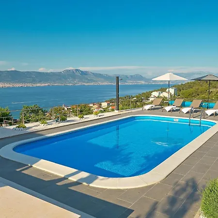 3 Bedroom Cozy In Mastrinka Casa vacanze